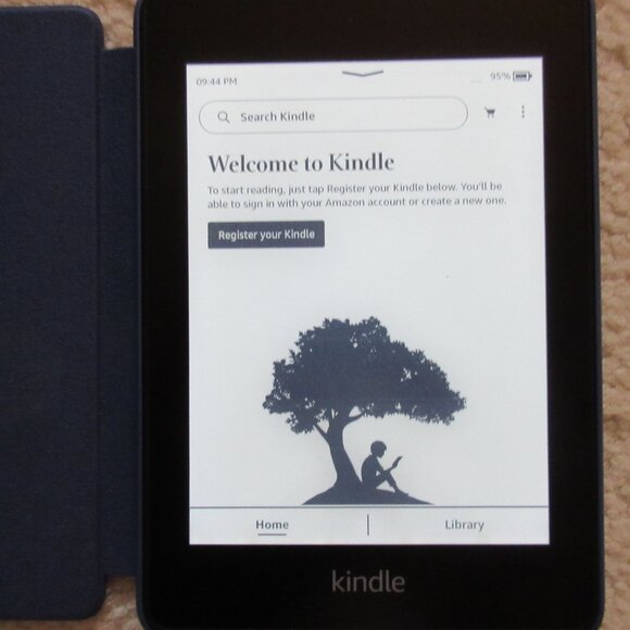 Amazon Kindle E-Book Reader Purchased in 2019 - EXCELLENT CONDITION + FIRM PRICE - Picture 1 of 4